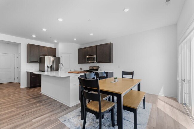 16515 Golden Vly Ln