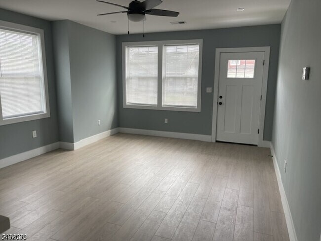 Photo - 335 6th Ave Unit 337