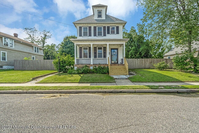 Photo - 112 Oxonia Ave