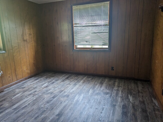 Photo - 310 River Ave E Unit 2