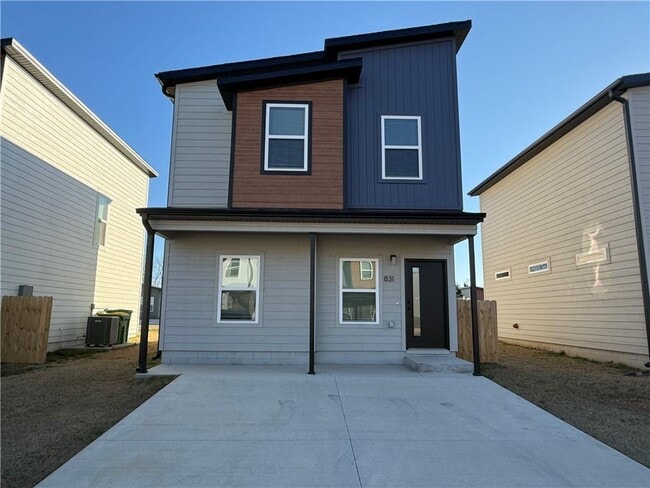 Building Photo - 831 States Ave