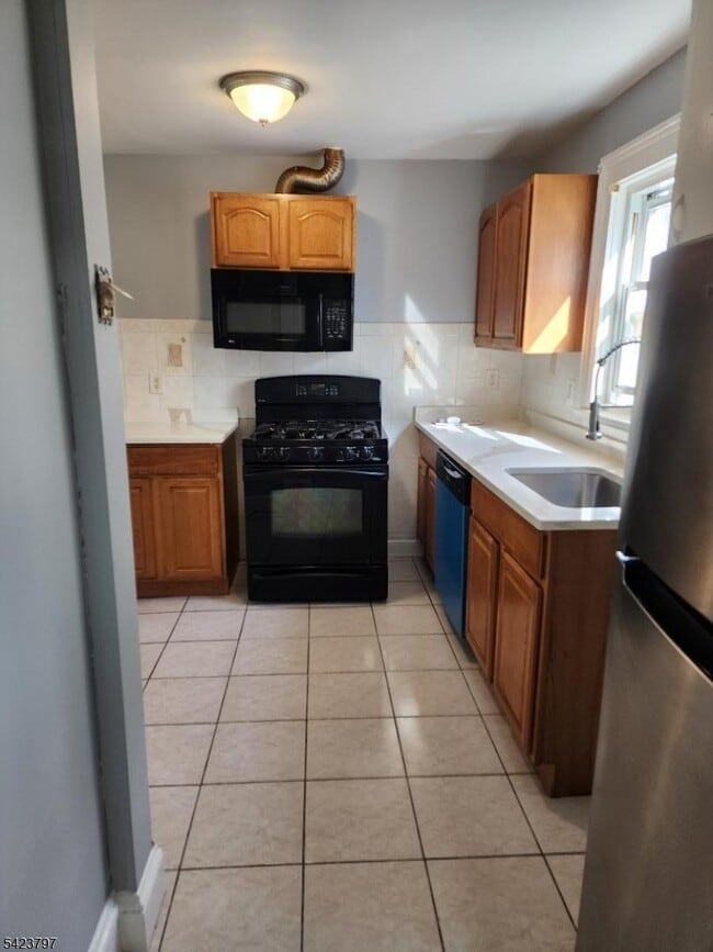 Photo - 10 Westcott St