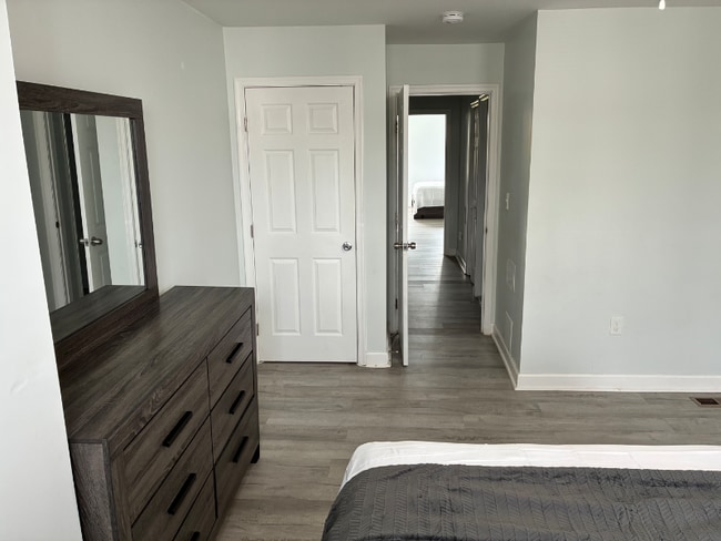 Photo - 820 N Lakewood Ave