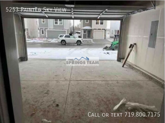 Photo - 5253 Painted Sky View