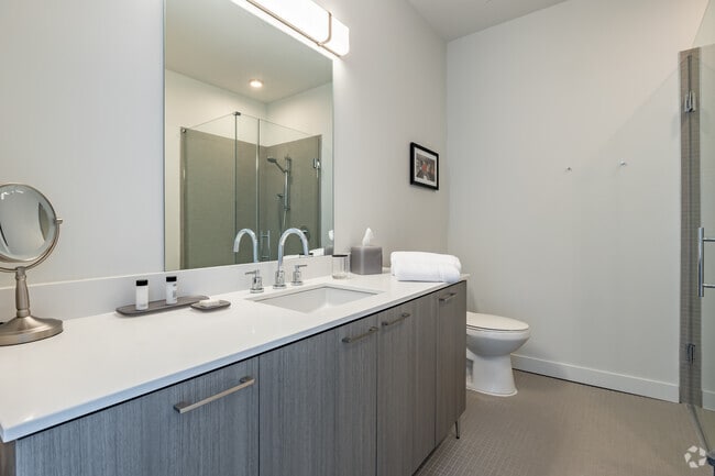 1BR, 1BA - 725SF
