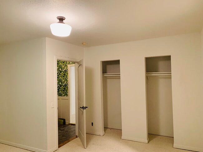 Photo - 605 W Neil Armstrong Pl