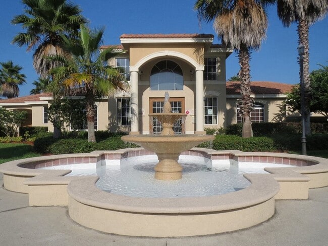 Carolina Club Apartments