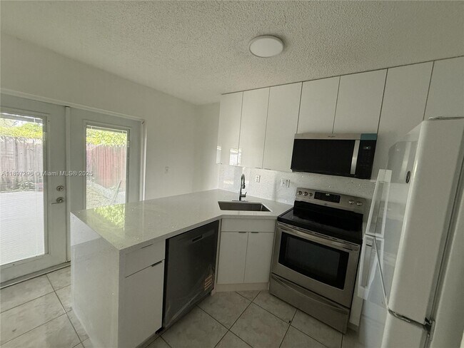 Photo - 18942 NW 86th Ct Unidad 4106