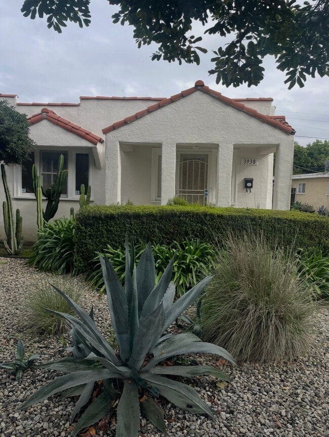 Building Photo - 3938 Tivoli Ave