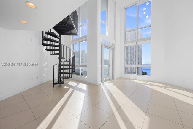 Photo - 300 S Biscayne Blvd Unidad L-1214