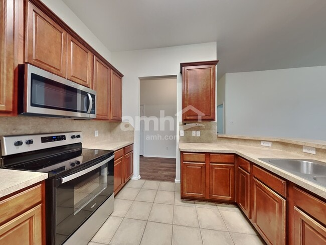 1207 Fox Glen Trail