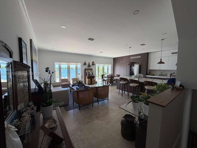 8031 NE Bayshore Ct