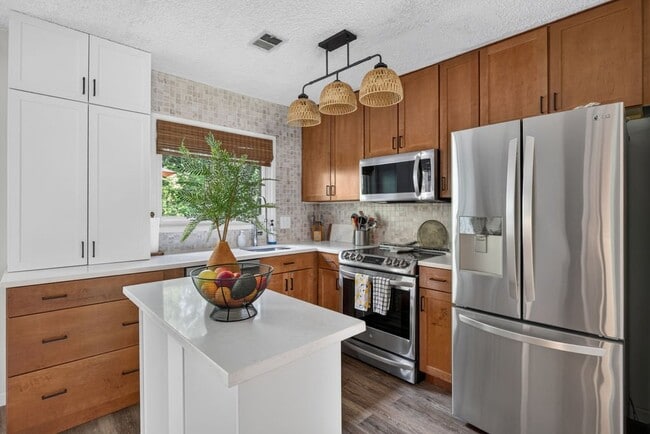 Photo - 2190 Cartwright Pl