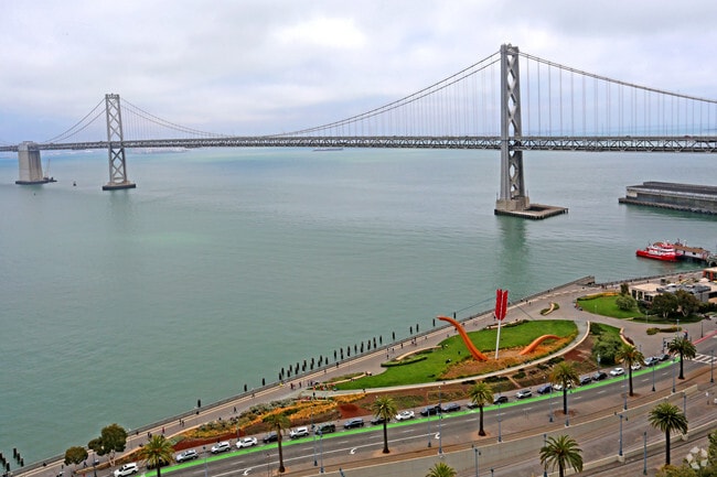 Building Photo - Towers at Rincon