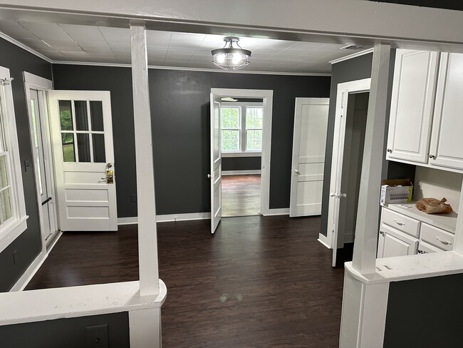 Building Photo - 1846 FM555