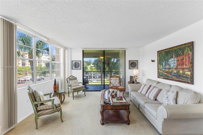 Photo - 1000 St Charles Pl Unit 319