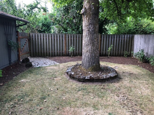 Photo - Well Maintained 3 Bed, 1 Bath Home in SE M...