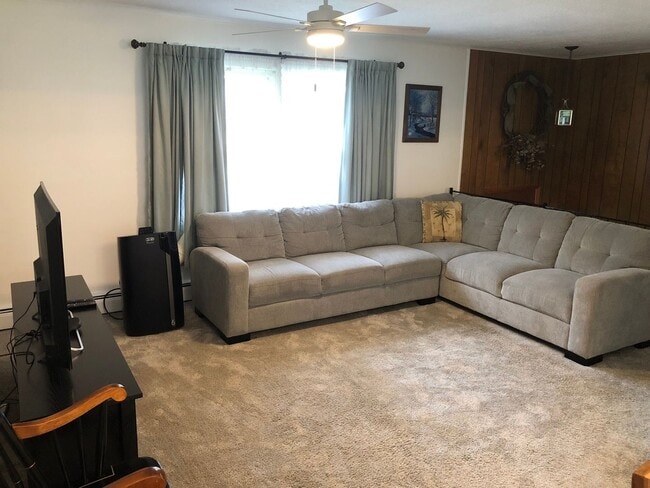 Photo - 1606 Daniels Run Rd NE