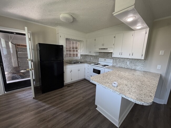 Photo - 1408 Old Ebenezer Rd