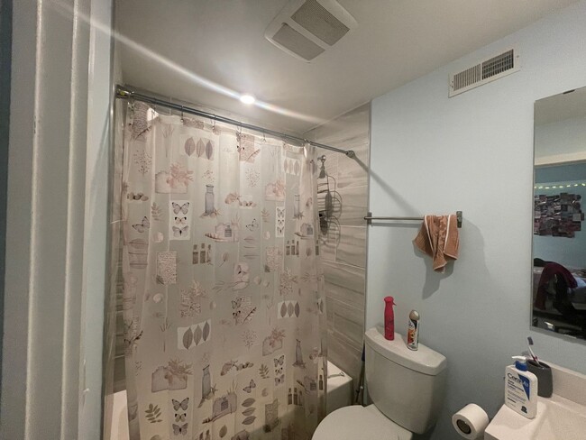 Photo - 1527-33 W Seybert St Apartment Unit A