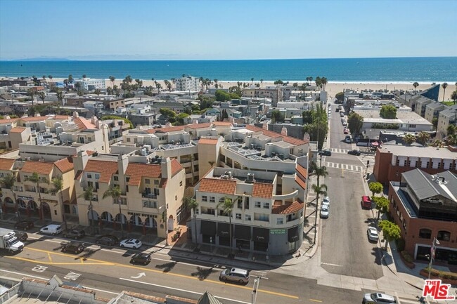 Building Photo - 235 Main St Unit 121