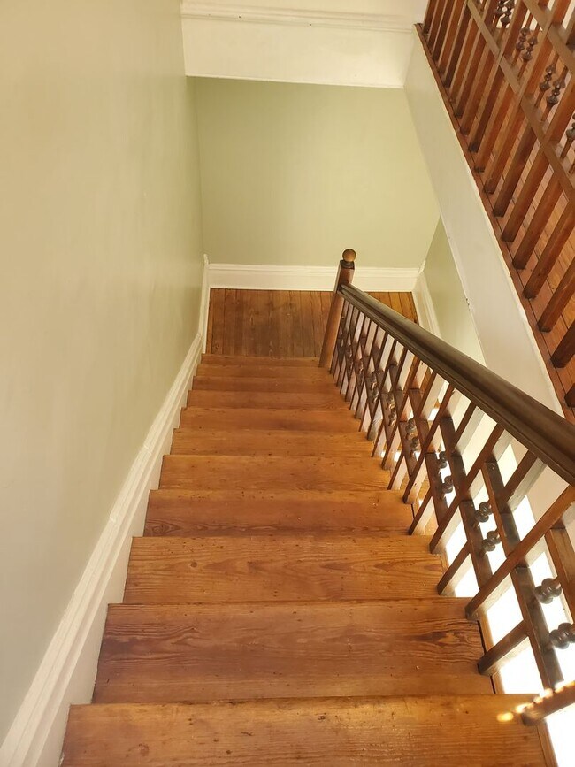 Photo - 2-bedroom, 2 bath Victorian style Upstairs unit with two balconies!