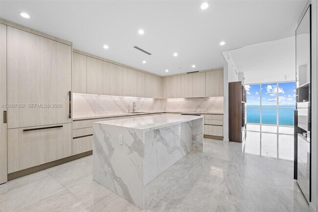 Photo - 100 South Pointe Dr Unit 2107