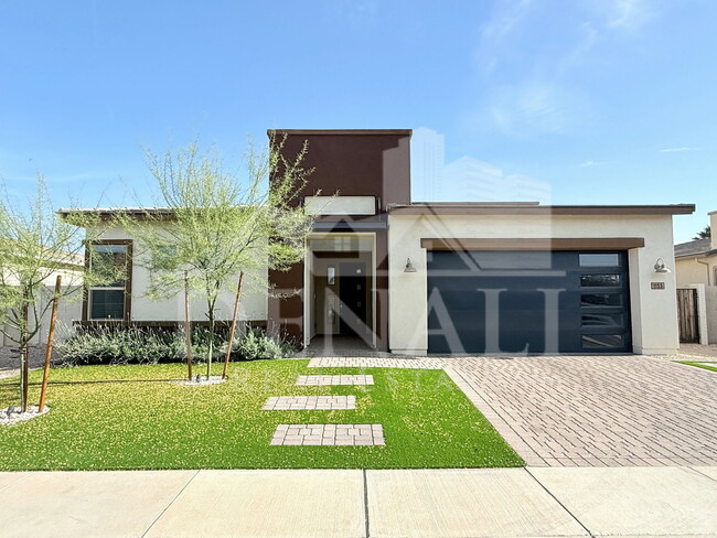 Building Photo - 1153 E Nolan Pl