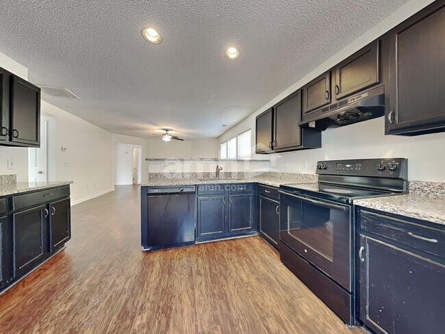 Photo - 6527 Forest Cross Dr