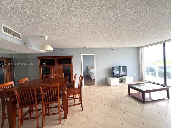 Photo - 20515 E Country Club Dr Unit 541