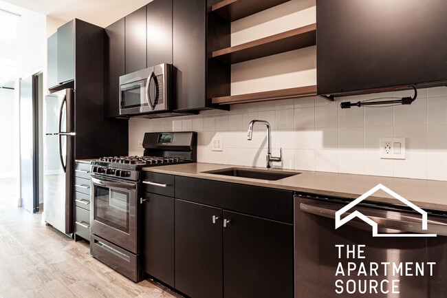 Photo - 935 W Belmont Ave Unit 603