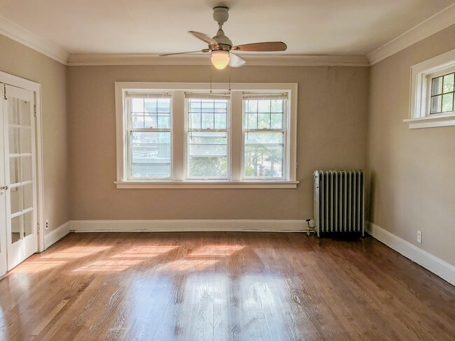 Photo - 1800-06 E. Kenmore Pl