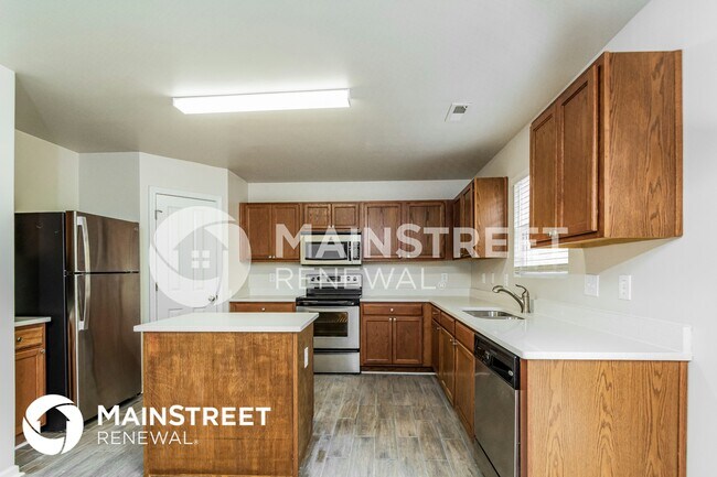 Photo - 1203 Summerfield Ln E