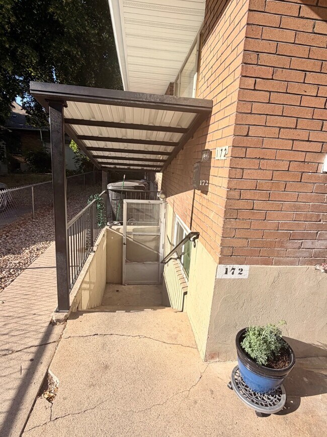 Photo - 170 E 300 N