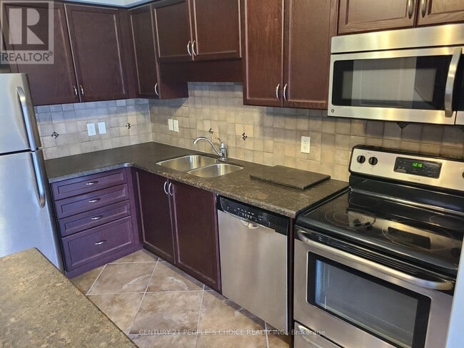 Photo - 535 Margaret St