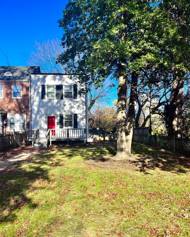 WELCOME TO YOUR NEW HOME!!! - 127 Dale St