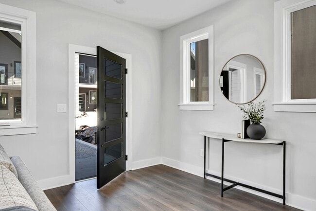 Photo - 801 Cherokee Ave