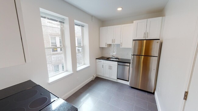 Building Photo - 115 Sutherland Rd Unit I Rental