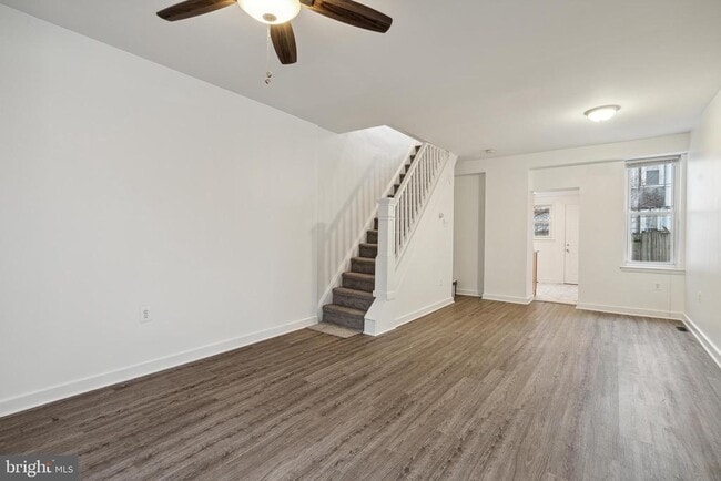 Photo - 3079 Tulip St