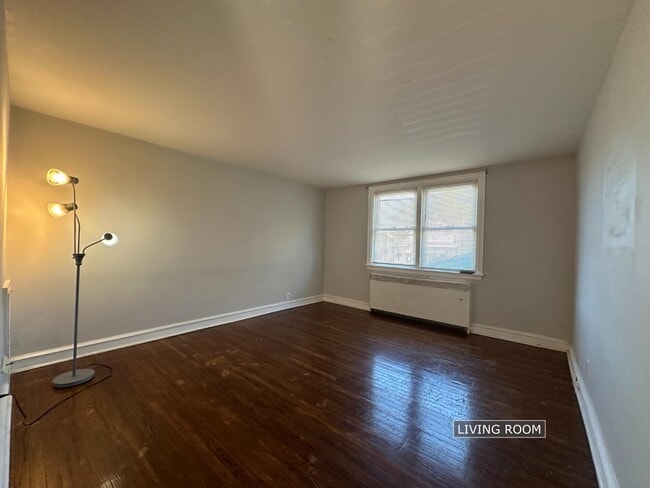 Photo - 7117 Castor Ave