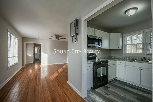 Photo - 4010 Liberty St