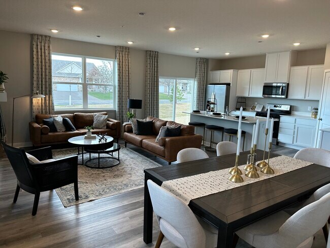 Photo - 17082 Dysart Pl