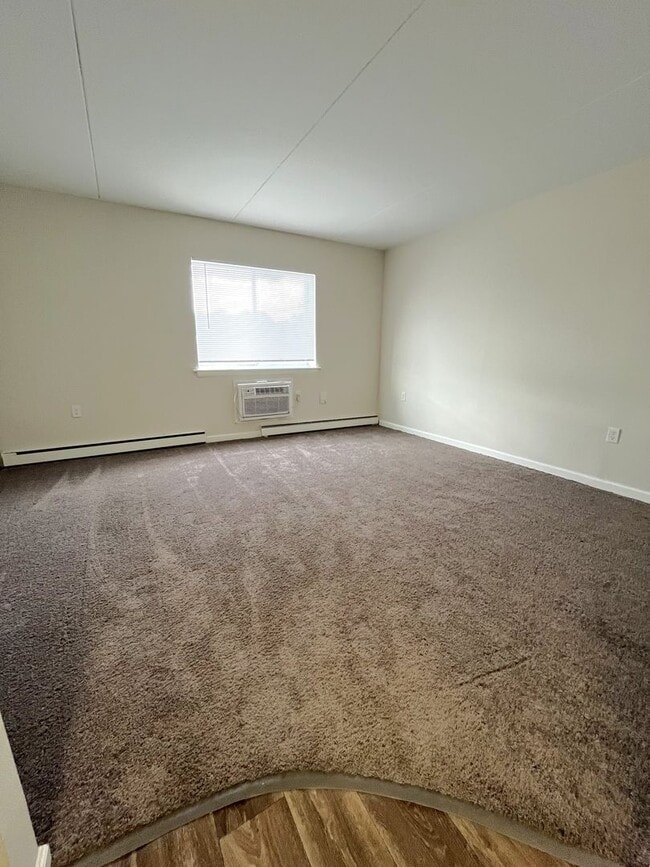 Photo - Lindenwood Apartments