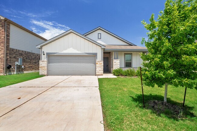 Thriving 4 Bedroom, 3 Bath, 1-Story Home i... - Thriving 4 Bedroom, 3 Bath, 1-Story Home i...