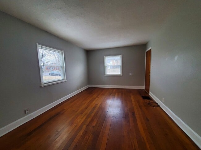 Photo - 250 E Beechwood Ave Unit 1