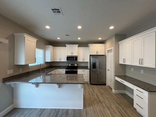 Photo - Beautiful Townhome!
