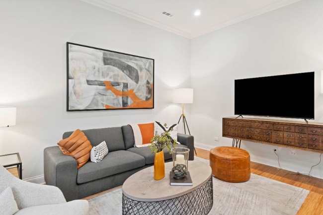 Photo - 148 W Monroe St