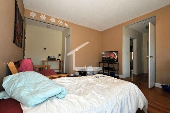 Photo - Great Deal On A 2 Bed In Brighton! Steps F...