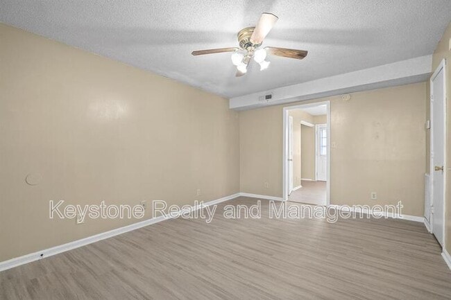 Photo - 279 Northridge Dr