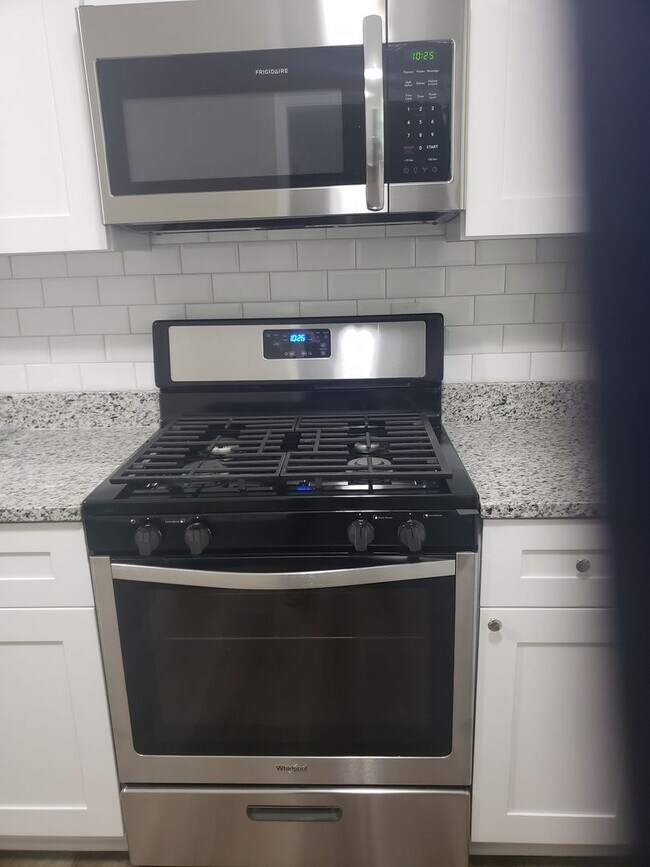 Photo - Lovely 4 Bedroom Home